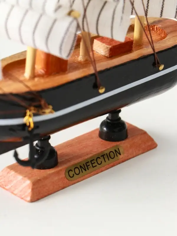 Сувенирная модель корабля &laquo;Халбрейн&raquo;