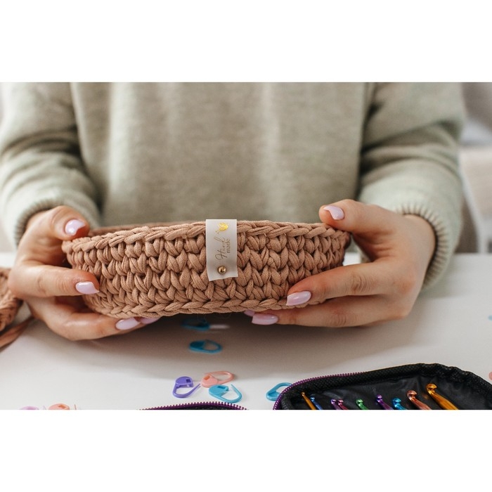 Бирка с кнопкой «Hand made», 8 × 1,8 см, 10 шт, цвет матовый/золотой Бирка с кнопкой «Hand made», 8 × 1,8 см, 10 шт, цвет матовый/золотой