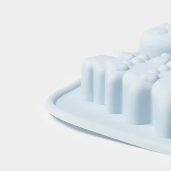 Форма для выпечки новогодняя Доляна &laquo;Новогоднее чудо&raquo;, 18.8&times;18.3&times;1.5 см, 11 ячеек, серая