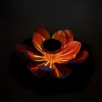 Садовый светильник для водоемов 28 х 28 х 9  см на солнечной бат-е "Лотос" бел N011