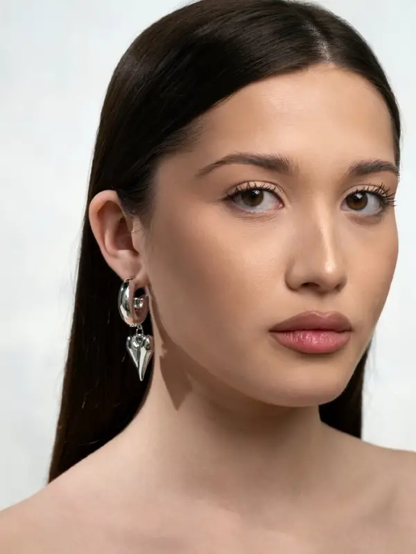 Серьги кольца с подвеской &laquo;Сердечки&raquo;, d=2.5 см, цвет серебро