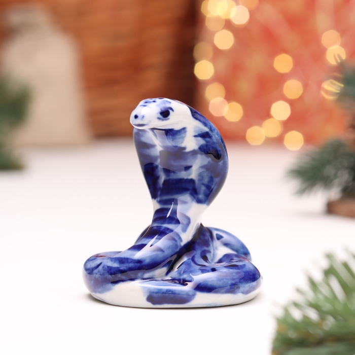 Новый год. Сувенир символ года Новый год. Сувенир символ года "Змея", №12, гжель, 6 см