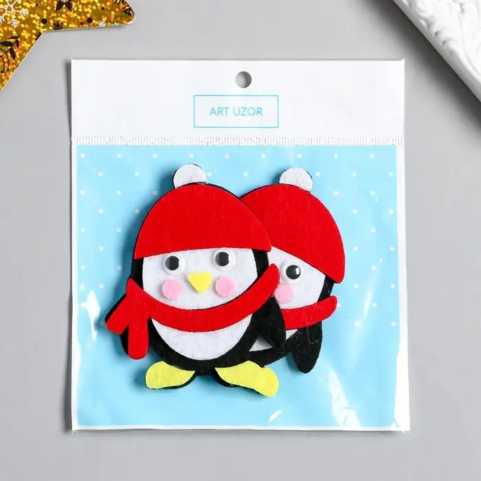 Декор для творчества войлок "Пингвинчик в колпаке и шарфе" 8х6,4 см
