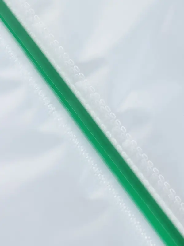 Папка с 100 вкладышами А4, 700 мкм, Calligrata, текстура &laquo;песок&raquo;, зелёная