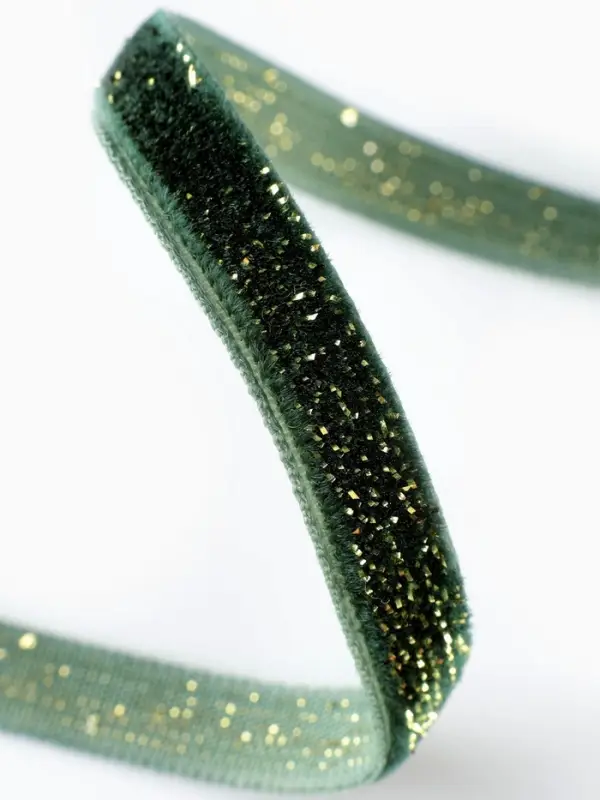 Лента бархатная, с золотым люрексом, 6 мм, 18&plusmn;1 м, зелёная №165