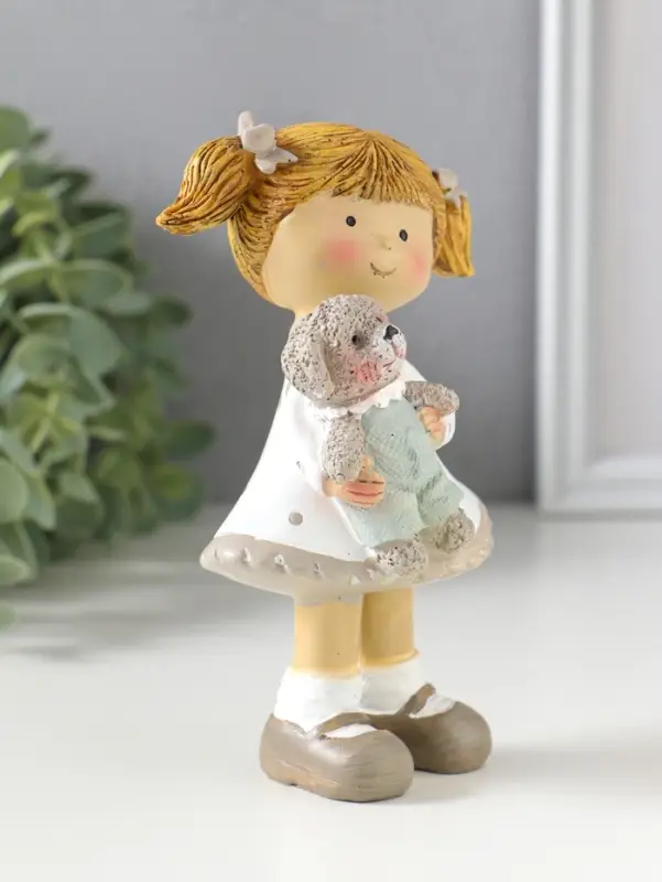 Сувенир полистоун "Девочка с хвостиками в белом платье в горох, с щенком" 8,5х5,5х13 см