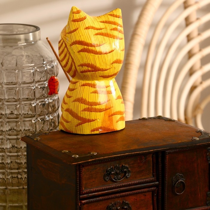 Сувенир дерево Сувенир дерево "Котёнок рыбак" жёлтый 9х9х20 см