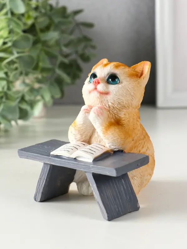Сувенир полистоун "Котик с книгой за партой" рыжий 9х8,5х9,5 см