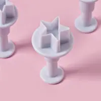 Плунжеры кондитерские Доляна &laquo;Звёздочка&raquo;, набор 3 шт.: d=2 см, d=2.2 см, d=2.5 см, пластик, белые