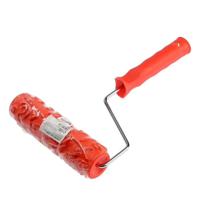 Валик декоративный ТУНДРА, резиновый, &laquo;розы&raquo;, рукоятка d=6 мм, 180 мм