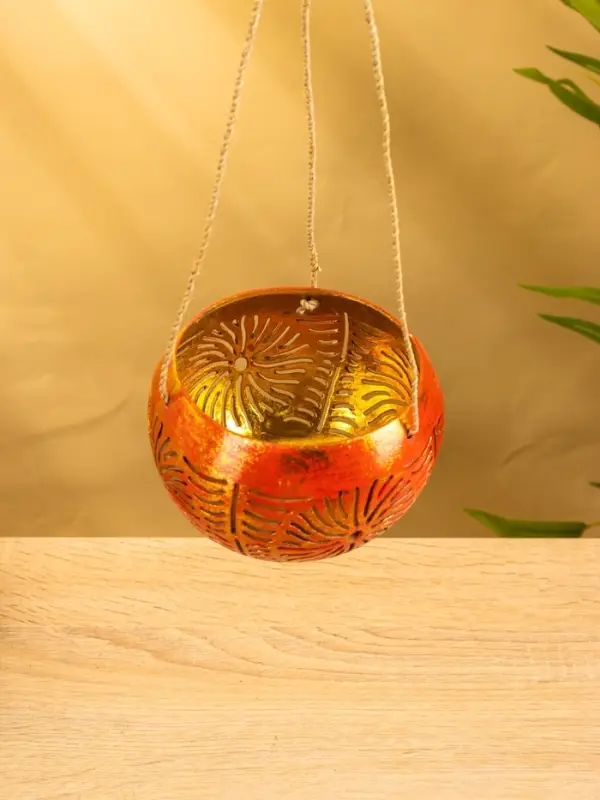 Подсвечник подвесной из кокоса, 11-14 см, красно-золотой Подсвечник подвесной из кокоса, 11-14 см, красно-золотой