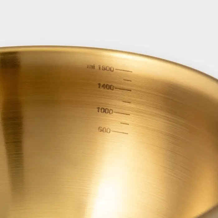 Миски-салатники Sphere, 950 мл, 1,55 л, 2,4 л, 3,4, с мерной шкалой, нержавеющая сталь, набор 4 шт, золотые Миски-салатники Sphere, 950 мл, 1,55 л, 2,4 л, 3,4, с мерной шкалой, нержавеющая сталь, набор 4 шт, золотые