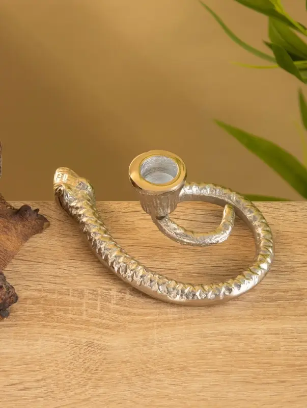 Подсвечник «Змейка», 15×9.5×5 см, алюминий Подсвечник «Змейка», 15×9.5×5 см, алюминий