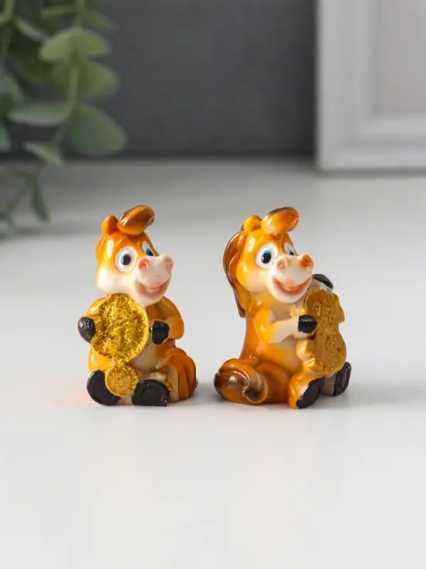 Сувенир полистоун Сувенир полистоун "Коняшка с валютой" МИКС 3х2,5х4,5 см