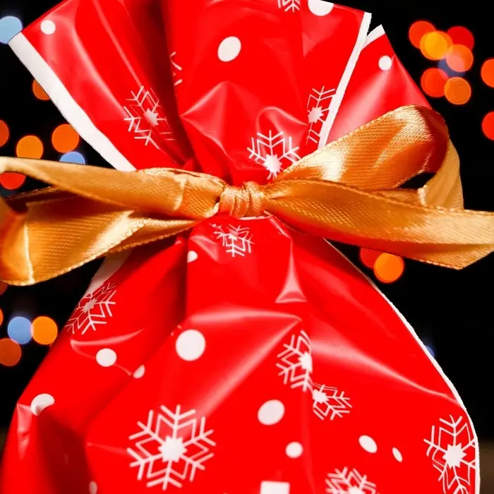 Пакет полиэтиленовый подарочный, с завязками  Пакет полиэтиленовый подарочный, с завязками "Снежинки", 15*23см.