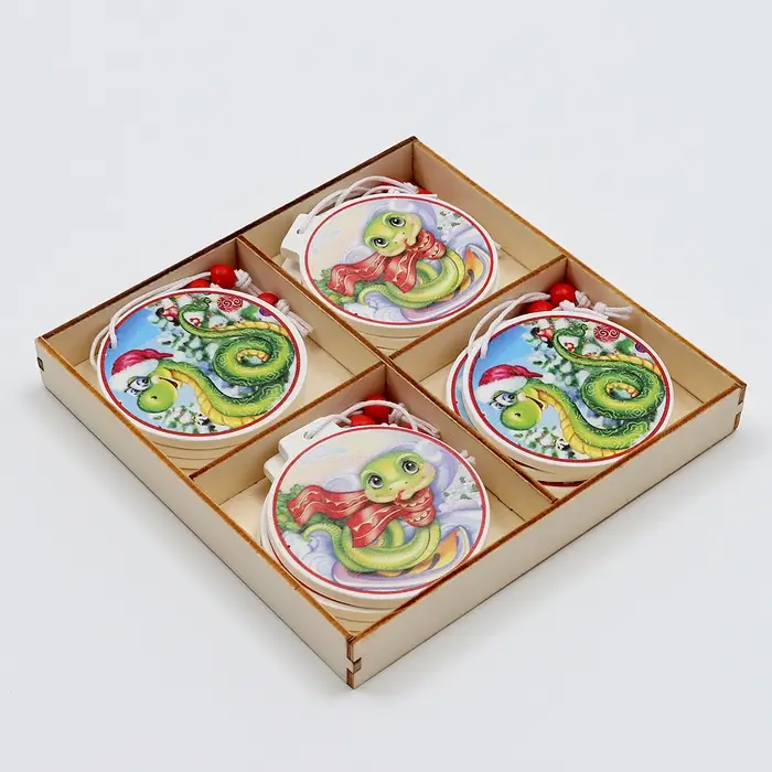 Елочные игрушки в деревянной подарочной упаковке, 12 шт.