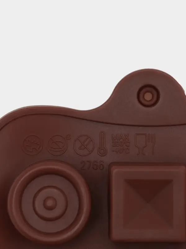 Форма для конфет и шоколада Доляна &laquo;Кружочки, квадратики&raquo;, силикон, 21.5&times;10.4&times;1.5 см, 15 ячеек, коричневая