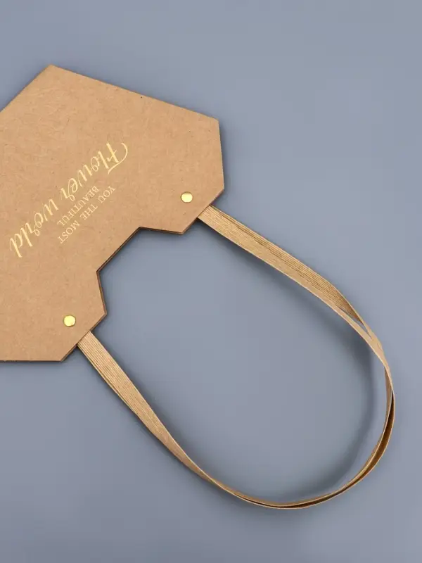 Сумка для цветов тиснение крафт, &laquo;Самой прекрасной&raquo;, влагостойкая, 23&times;15&times;9 см