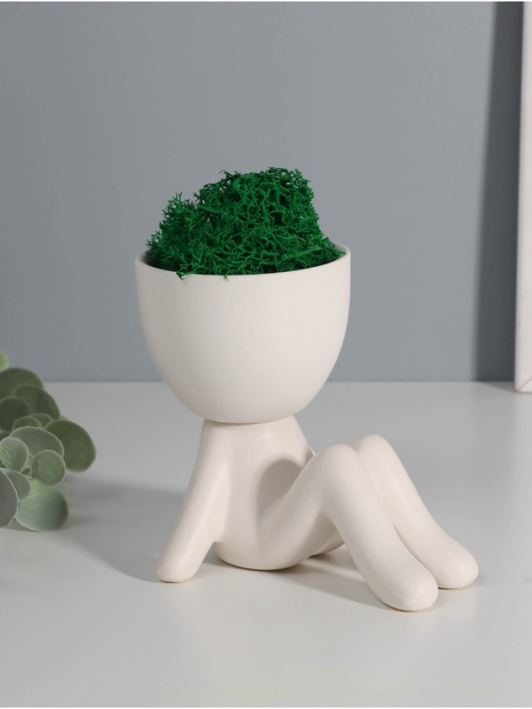 Кашпо керамика "Мистер Грин на чиле" 10*9,5*12 см  белый