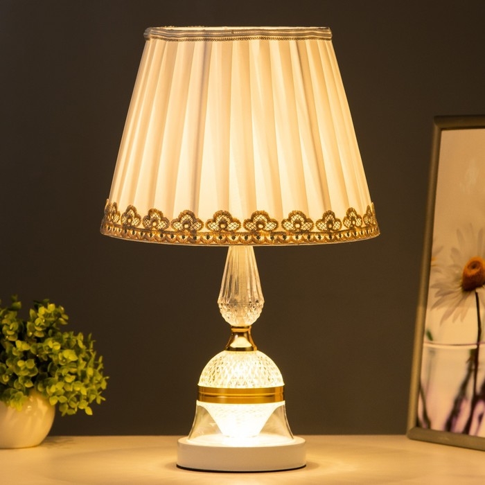 Настольная лампа Настольная лампа "Мира" Е27 40Вт белый 25х25х41 см RISALUX