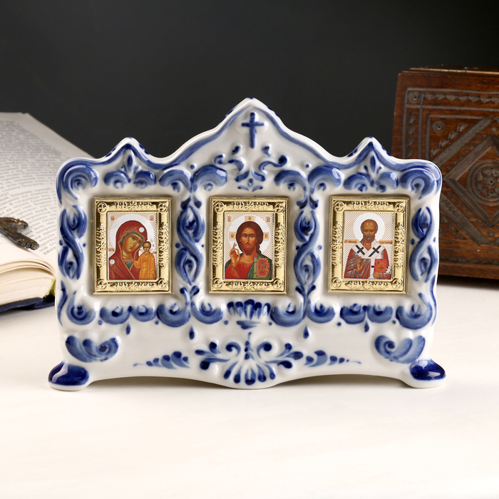 Киот настольный, на 3 иконы, 13,5×20 см, гжель Киот настольный, на 3 иконы, 13,5×20 см, гжель