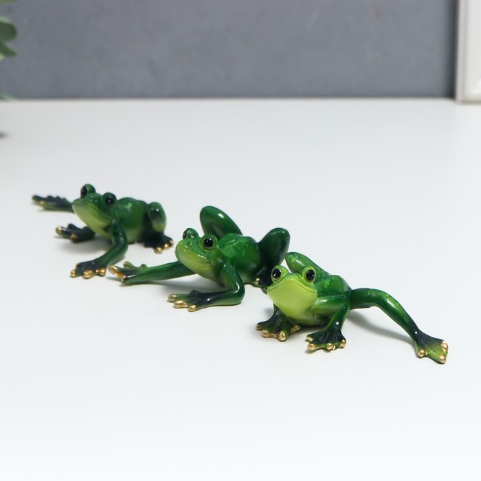 Сувенир полистоун лак Сувенир полистоун лак "Лягуха - слежка" МИКС 4х10х9 см