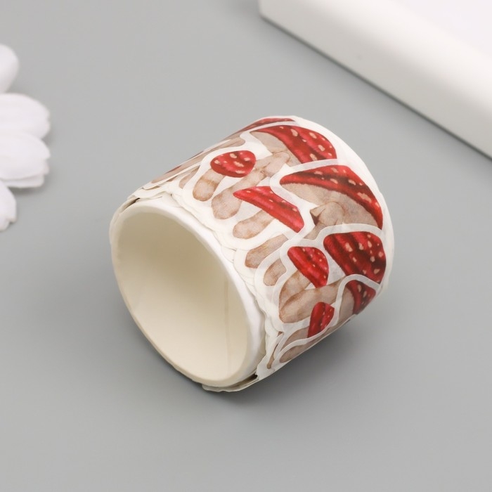 Наклейка бумага Наклейка бумага "Мухоморы" d=3 см 100 шт в рулоне 3,5х3,5 см