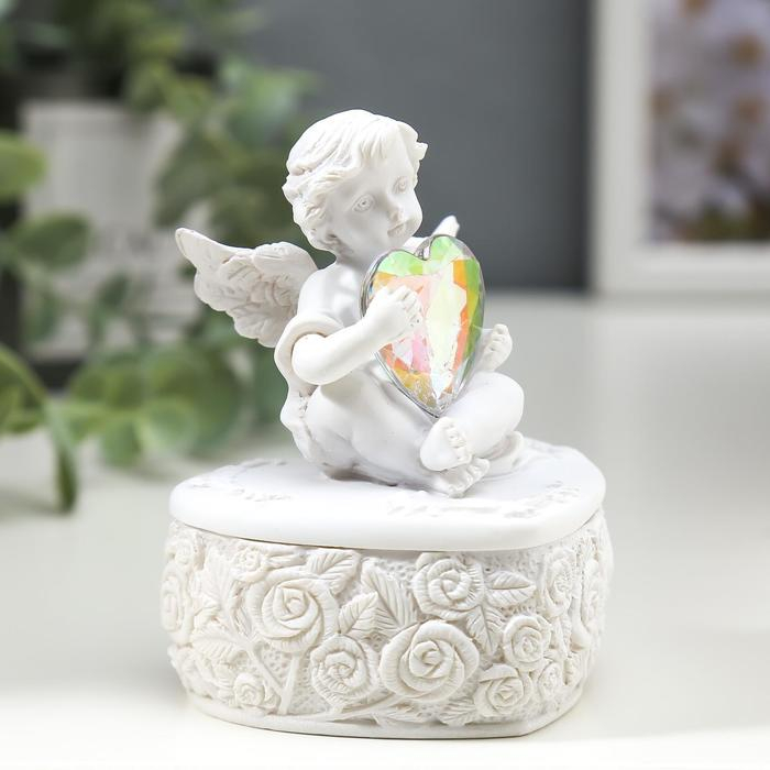Сувенир полистоун шкатулка  Сувенир полистоун шкатулка "Белоснежный ангел с переливающимся сердцем" 8х6,5х5,4 см