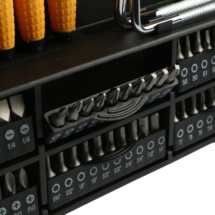 Набор профессиональных отверток и бит DEKO SS100 с удобной подставкой, 100 предметов Набор профессиональных отверток и бит DEKO SS100 с удобной подставкой, 100 предметов