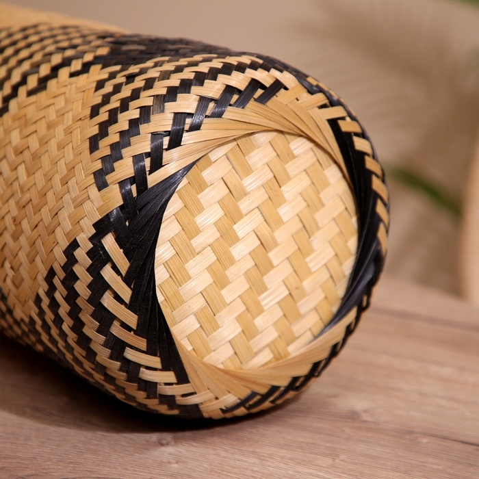 Корзина с крышкой плетёная, из бамбука 20х20х42 см Корзина с крышкой плетёная, из бамбука 20х20х42 см