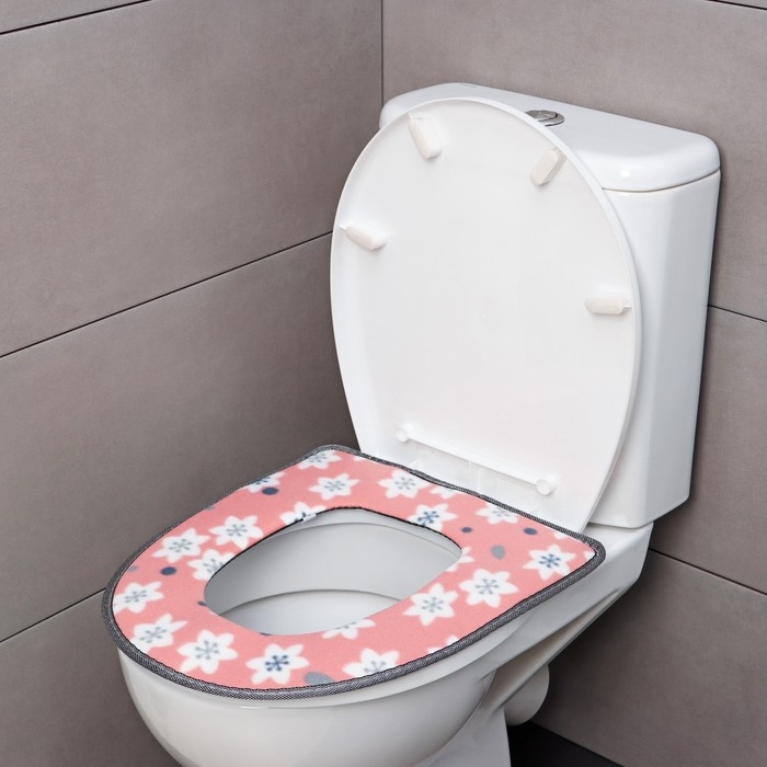Чехол на сиденье для унитаза на липучках «Цветы», 35×45 см, цвет МИКС Чехол на сиденье для унитаза на липучках «Цветы», 35×45 см, цвет МИКС