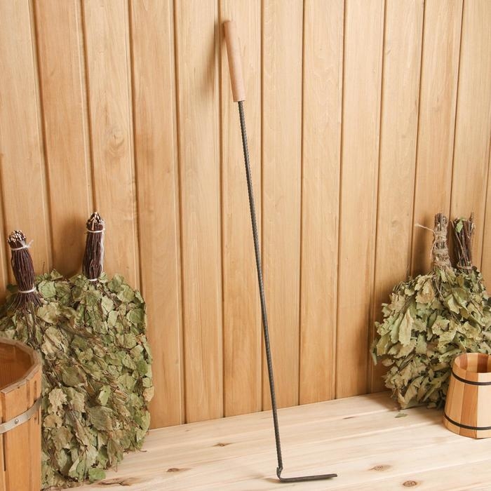 Кочерга металлическая с деревянной ручкой, длина 90 см Кочерга металлическая с деревянной ручкой, длина 90 см