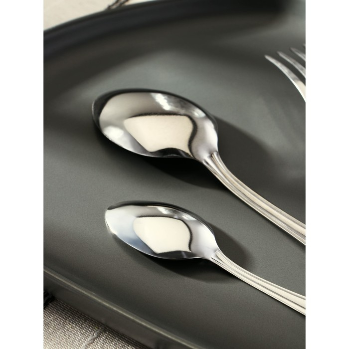 Набор столовых приборов «Новинка-1», 18 предметов, толщина 1 мм, картонная коробка, цвет серебряный Набор столовых приборов «Новинка-1», 18 предметов, толщина 1 мм, картонная коробка, цвет серебряный