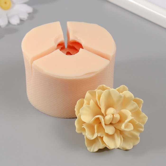 Молд силиконовый Молд силиконовый "Пион мадагаскар" d=6 cм, высота 4,5 см МИКС