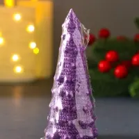 Свеча "Ёлочка с шариками "45*102 мм, лак, фиолетовая
