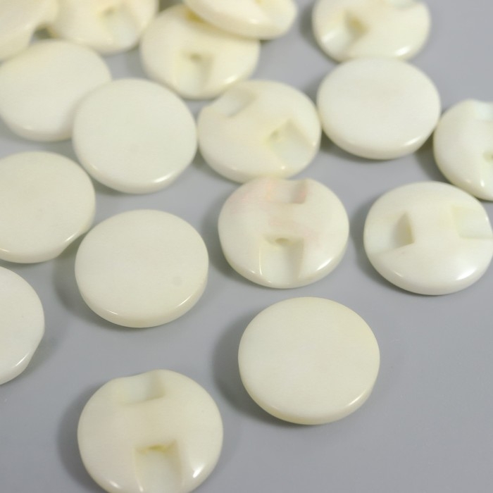 Пуговицы пластик на полуножке Пуговицы пластик на полуножке "Кругляш сливки" 1,3х1,3 см набор 50 шт 2х5,5х5,5 см