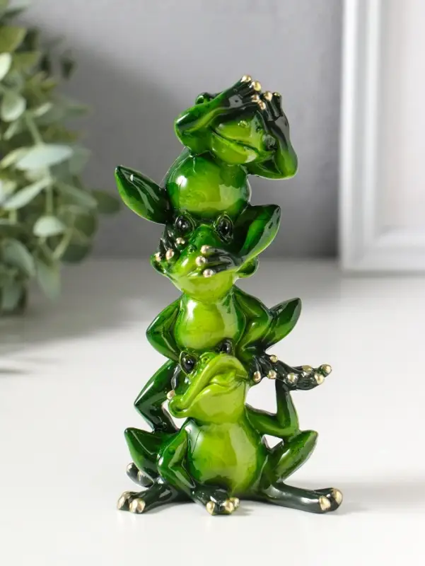 Фигурка полистоун лак &laquo;Пирамидка из лягушек&raquo;, 14&times;7.5&times;5 см