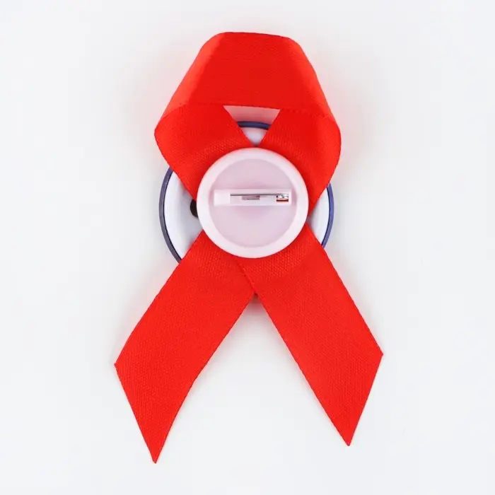 Значок с лентой на Выпускной «Выпускник», книга, диам. 4,5 см Значок с лентой на Выпускной «Выпускник», книга, диам. 4,5 см