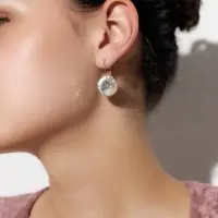 Серьги со стразами &laquo;Яркая классика&raquo;, белые в серебре, d=1.6 см