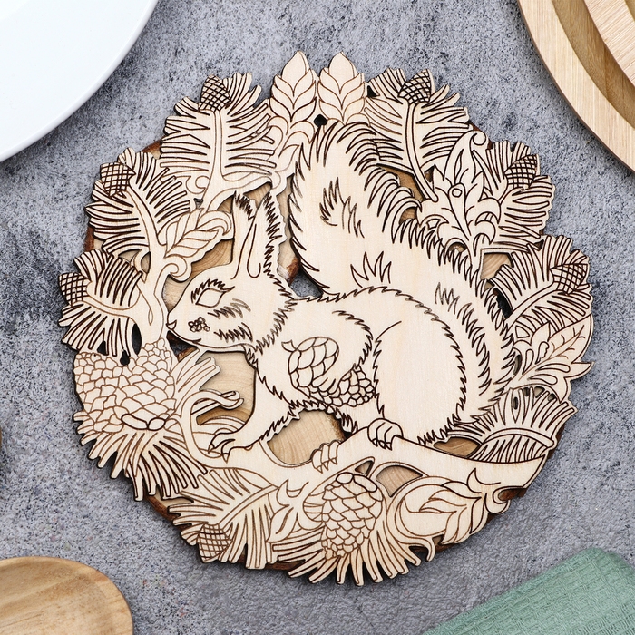 Подставка под горячее Подставка под горячее "Белочка", D = 15 cм,можжевельник