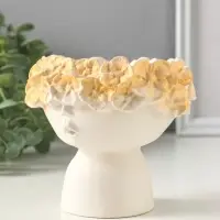 Подставка для мелочей &laquo;Девушка в цветах&raquo;, 10&times;11 см, белая с позолотой