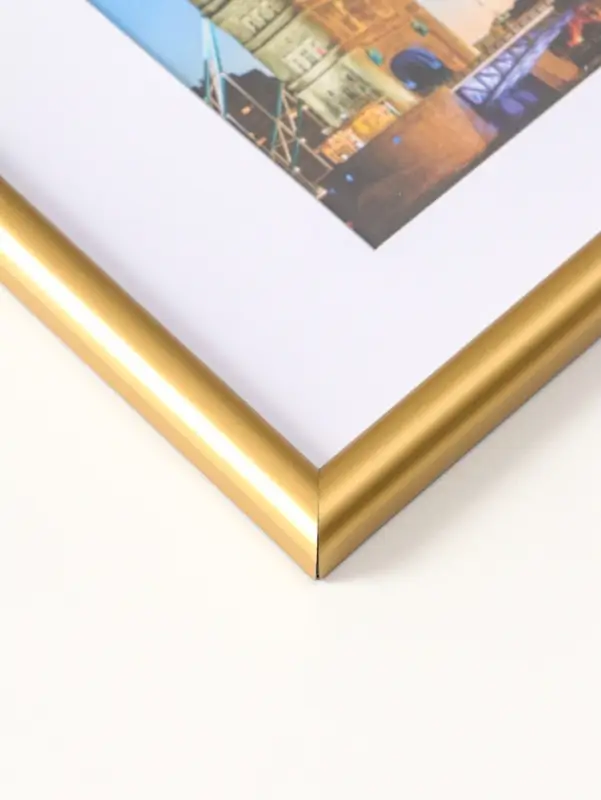 Фоторамка для фото 21х30 см, с паспарту 15х21 см, Vivo, золото