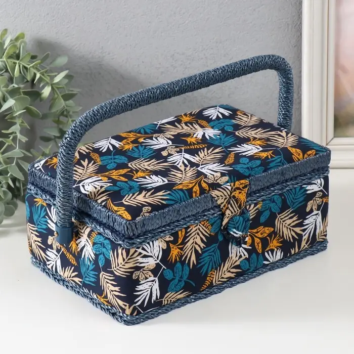 Шкатулка для рукоделия и шитья &laquo;Лесные веточки на синем&raquo;, хранение ниток, иголок, мелочи, 24&times;16&times;11 см