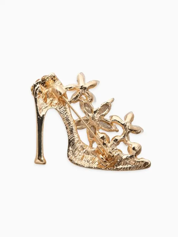 Брошь &laquo;Туфелька с цветами&raquo;, молочная, белая в золоте