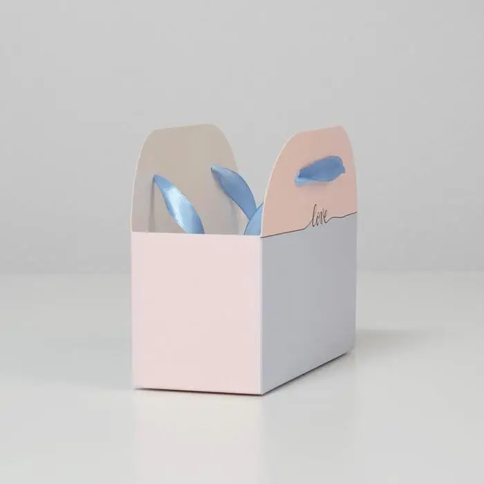 Коробка для цветов складная Love, 17&times;13&times;7 см