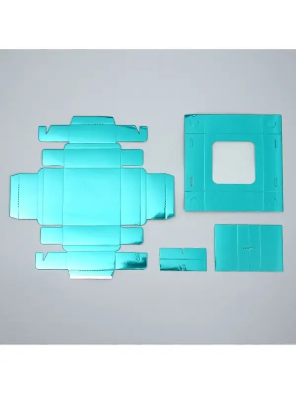 Коробка для конфет, кондитерская упаковка, 4 ячейки, &laquo;Голубая&raquo;, 10.5&times;10.5&times;3.5 см