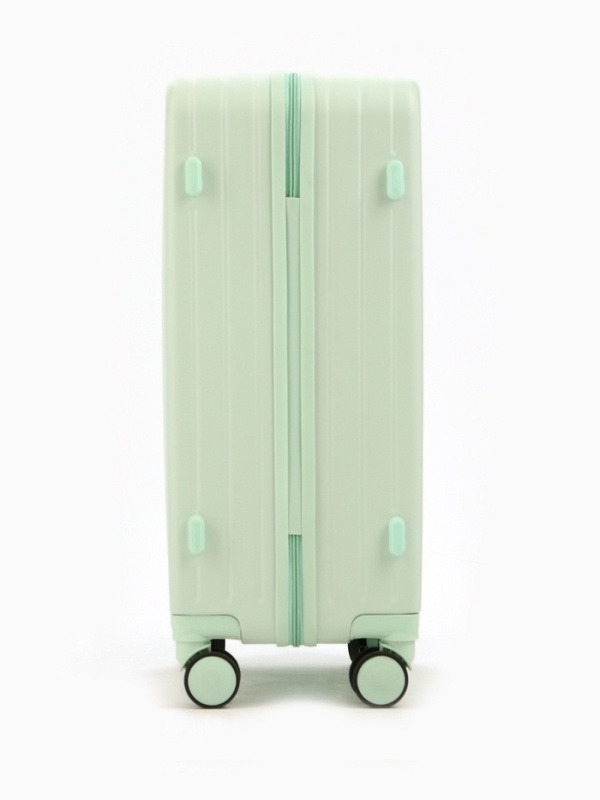 Чемодан 24 Чемодан 24", PС, 42*27*66, отд на молнии, код замок, 4 колеса, св. зеленый