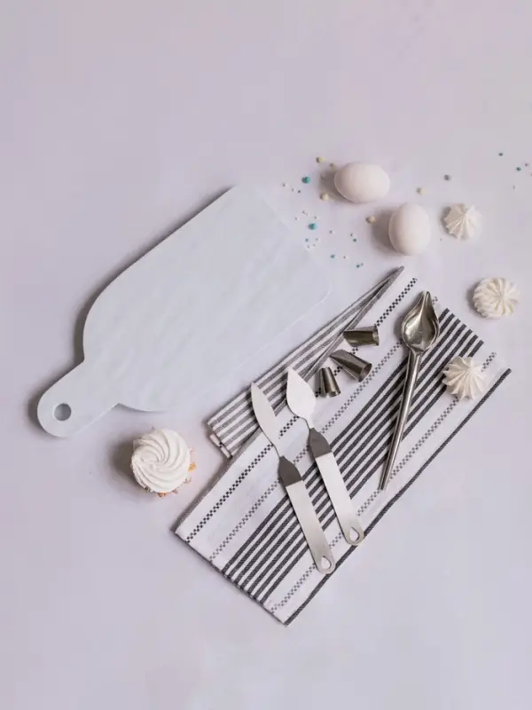 Доска разделочная &laquo;Белый Восток&raquo;, 34.5&times;16.7&times;1.7 см, меламин, сервировочная, белая