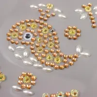 Наклейка стразы пластик "Китёнок и роза" МИКС 19х8,5 см