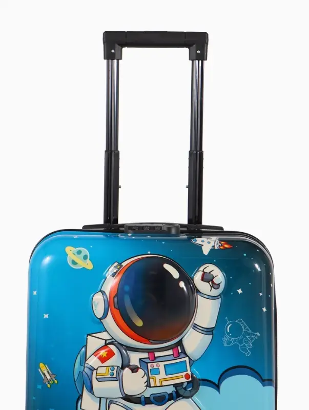 Чемодан дет Космо 18 Чемодан дет Космо 18", 35*22*27 см, отдна молнии, код.замок, 4 колеса,